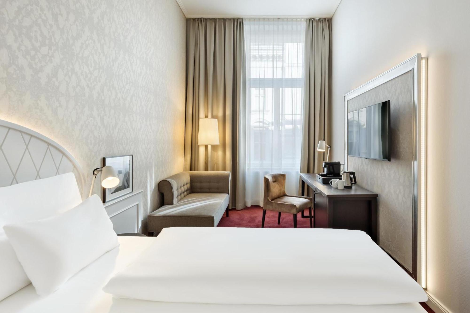 Hotel Rathauspark Wien, A Member Of Radisson Individuals Exterior photo