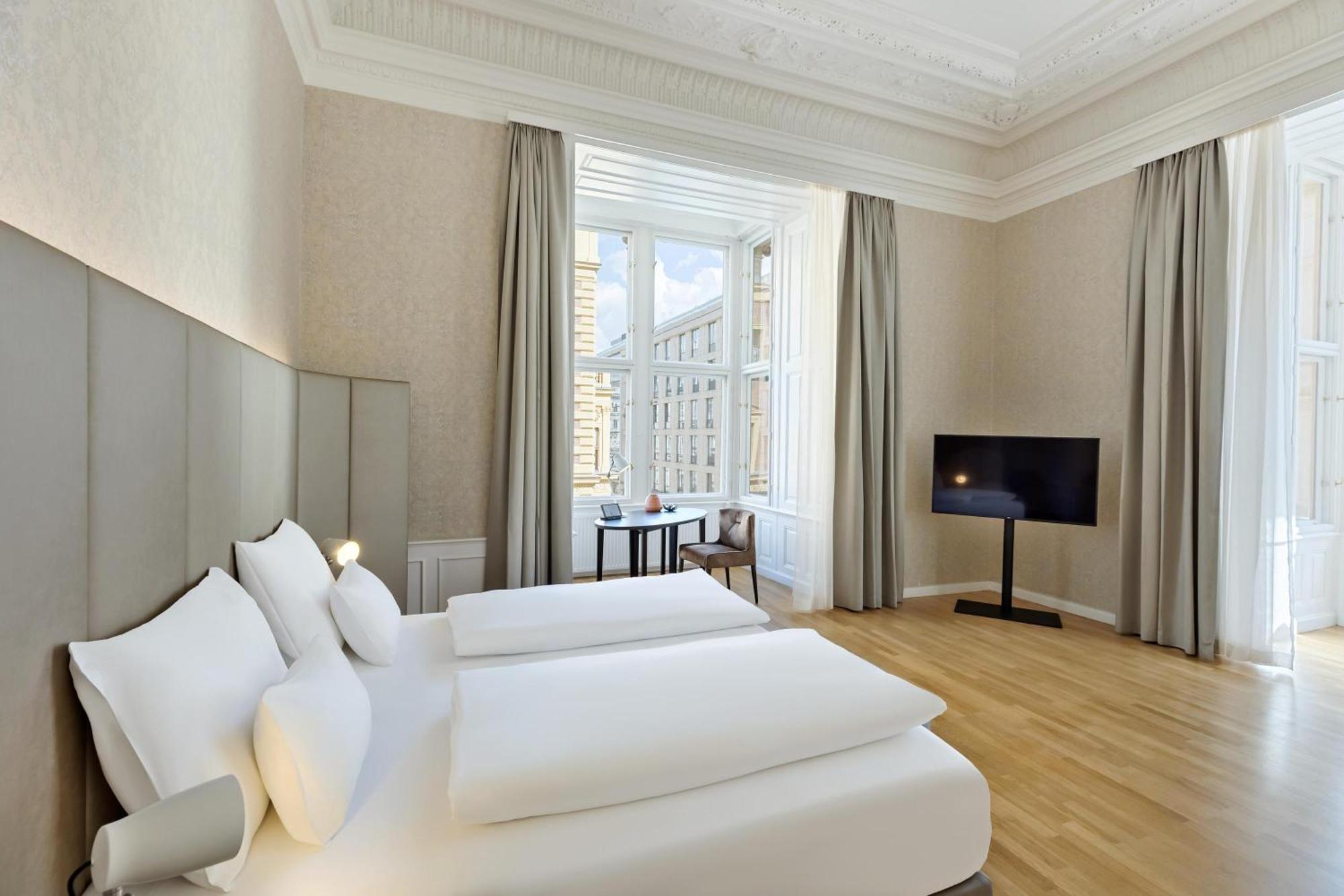 Hotel Rathauspark Wien, A Member Of Radisson Individuals Exterior photo