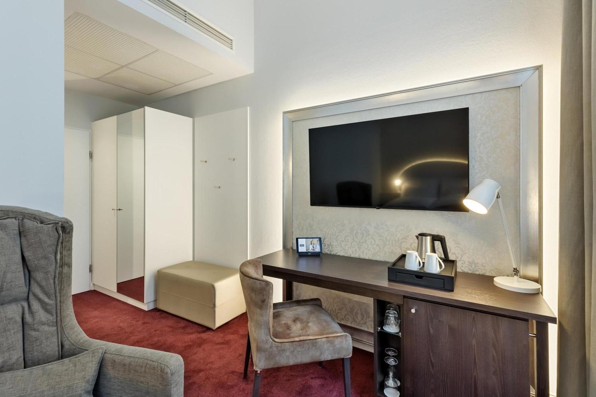 Hotel Rathauspark Wien, A Member Of Radisson Individuals Exterior photo